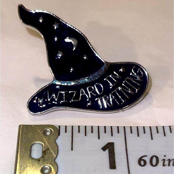 Wizard in Training Pin Brooch - Picture 1 of 1